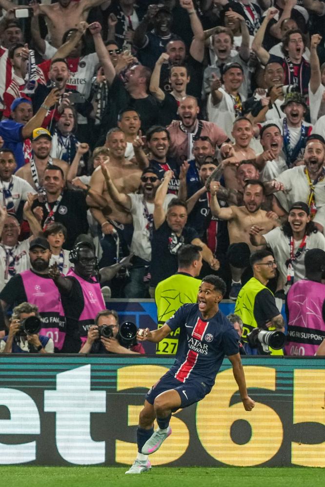 两位队长的 两位队长的