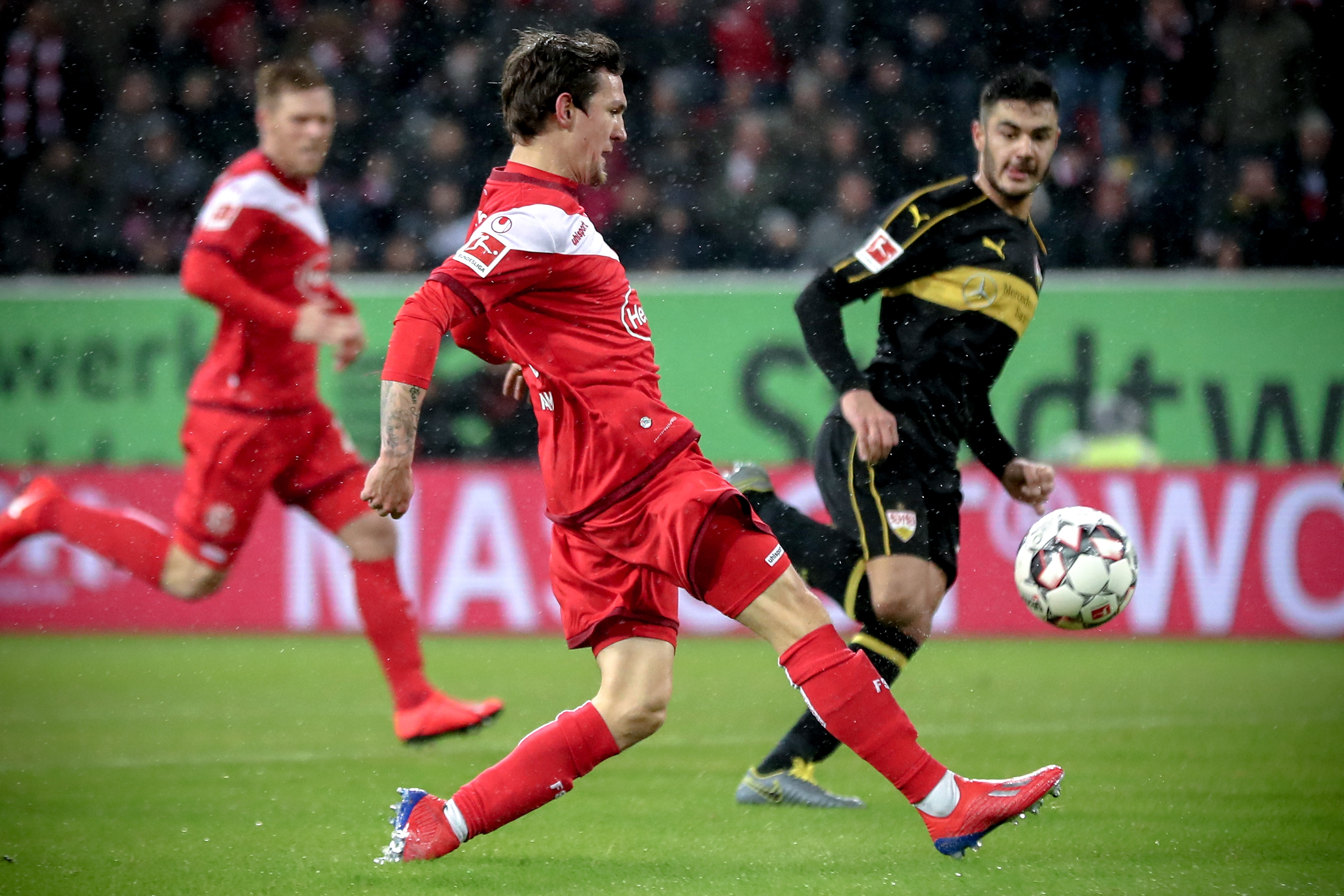 伍中鼓舞士 伍中鼓舞士