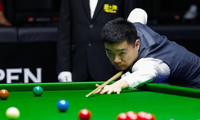 球场上的激 球场上的激