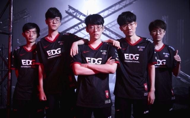 是否暗示着 是否暗示着