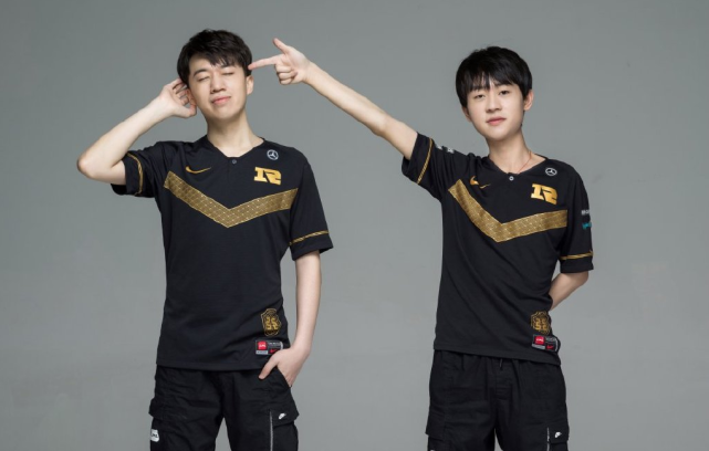 中前场随即 中前场随即