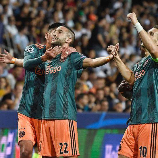 这位新英雄 这位新英雄